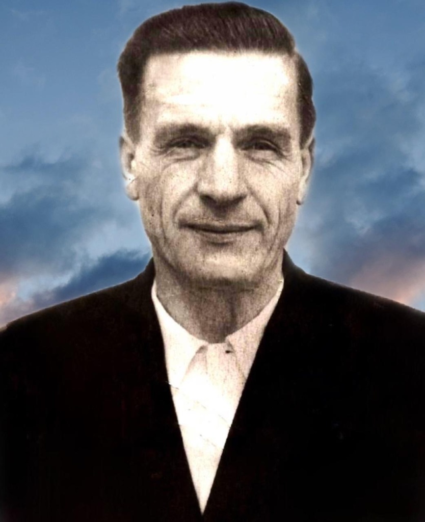 Отец на дорогу памяти.jpg